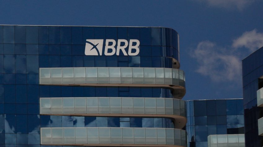 BRB aprova aumento de capital de até R$ 8,8 bi após crise do Master