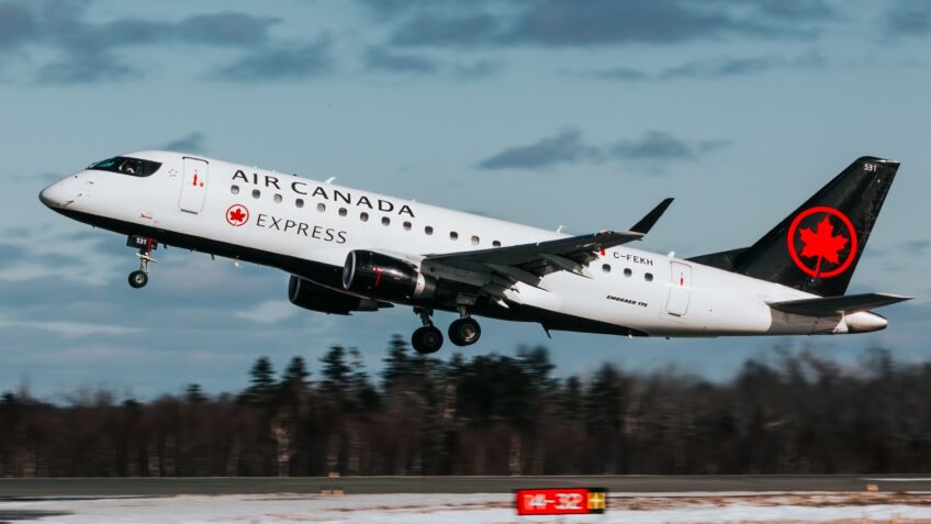 Embraer firma acordo com Jazz Aviation para suporte a jatos