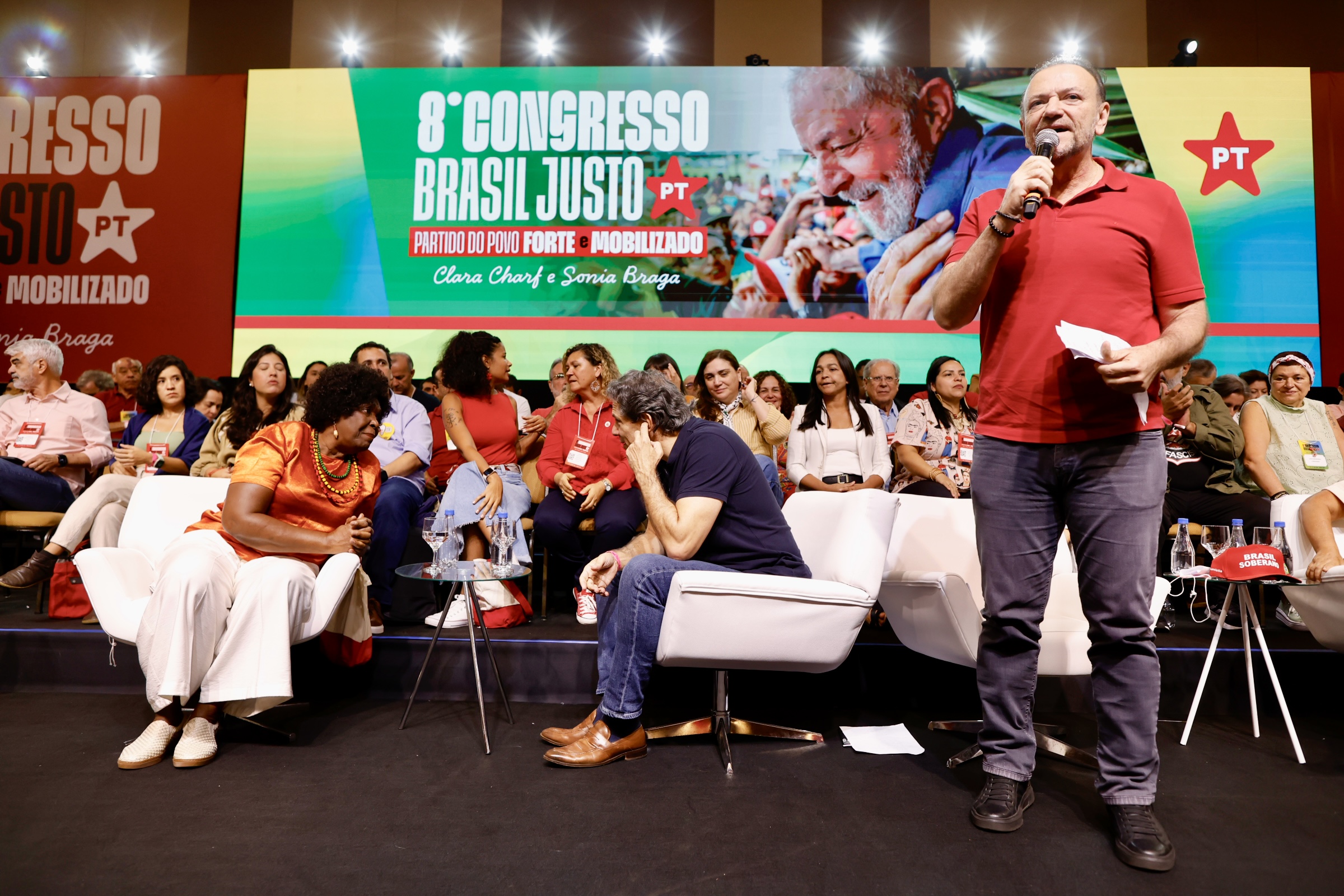 PT planeja 12 palanques para reeleição de Lula em 2026